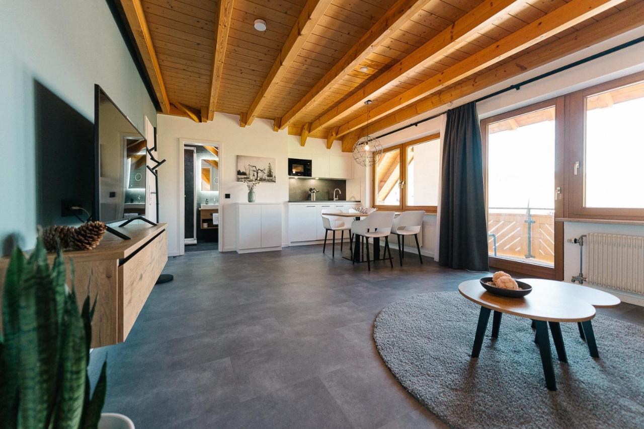 Moderne 2 Zi.-Fewo Blackforest Art Naehe Freiburg Simonswald Dış mekan fotoğraf