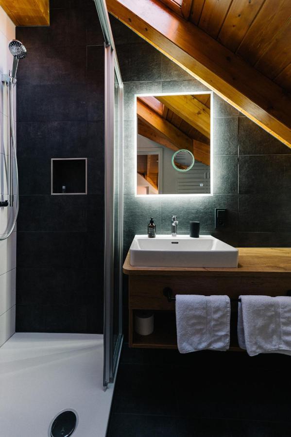 Moderne 2 Zi.-Fewo Blackforest Art Naehe Freiburg Simonswald Dış mekan fotoğraf