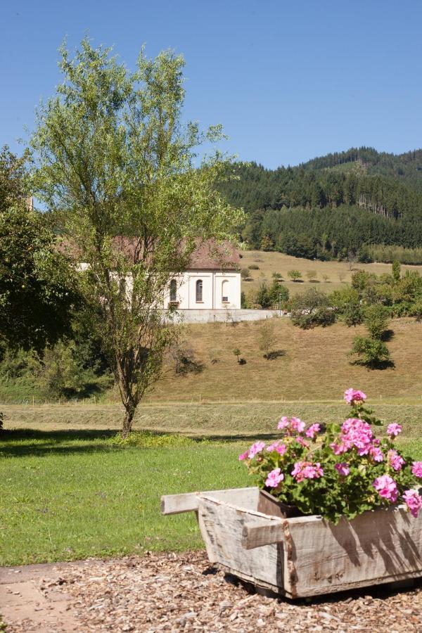 Moderne 2 Zi.-Fewo Blackforest Art Naehe Freiburg Simonswald Dış mekan fotoğraf